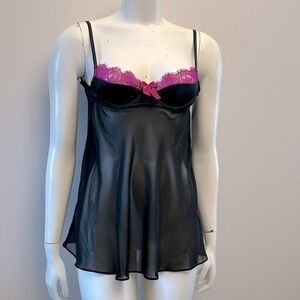 LA SENZA sexy lingerie intimates. Sheer. Underwire bra. Adjustable straps.